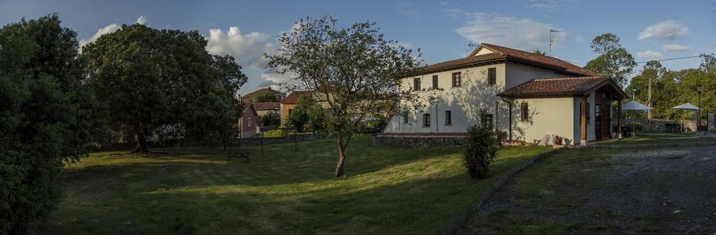 Villanueva de Pria Apartamentos Rurales Playa Del Canal מראה חיצוני תמונה