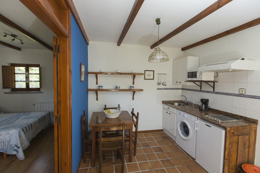 Villanueva de Pria Apartamentos Rurales Playa Del Canal מראה חיצוני תמונה
