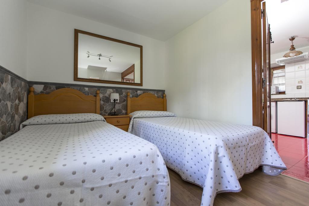 Villanueva de Pria Apartamentos Rurales Playa Del Canal מראה חיצוני תמונה