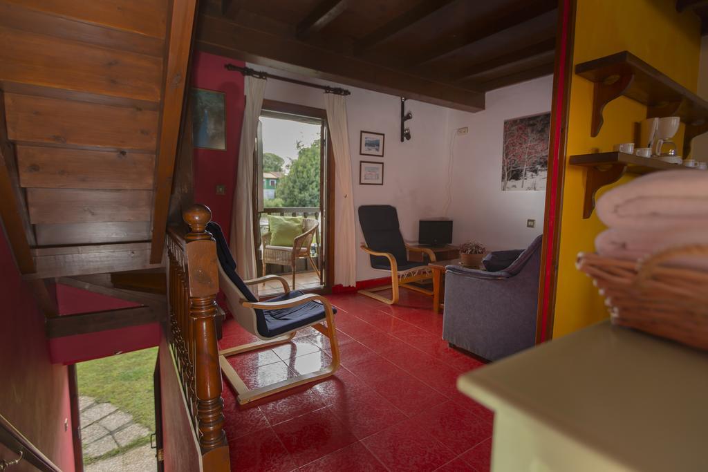 Villanueva de Pria Apartamentos Rurales Playa Del Canal מראה חיצוני תמונה