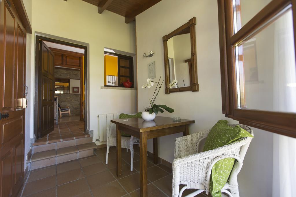 Villanueva de Pria Apartamentos Rurales Playa Del Canal מראה חיצוני תמונה
