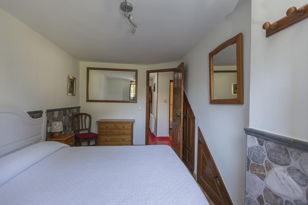 Villanueva de Pria Apartamentos Rurales Playa Del Canal מראה חיצוני תמונה
