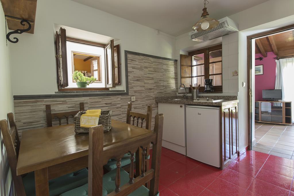 Villanueva de Pria Apartamentos Rurales Playa Del Canal מראה חיצוני תמונה